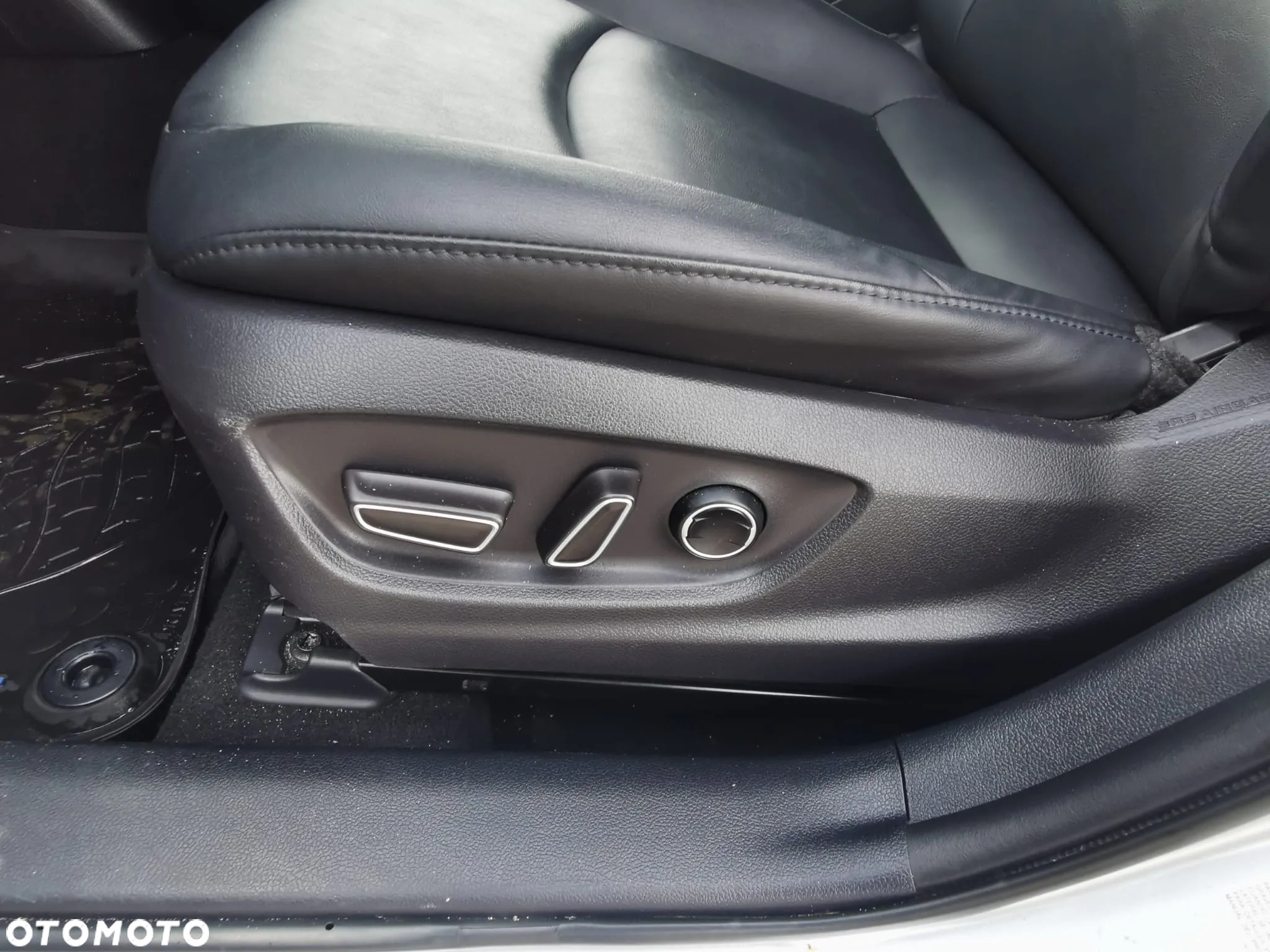 Toyota Prius Plug-in (Hybrid) Comfort - 23