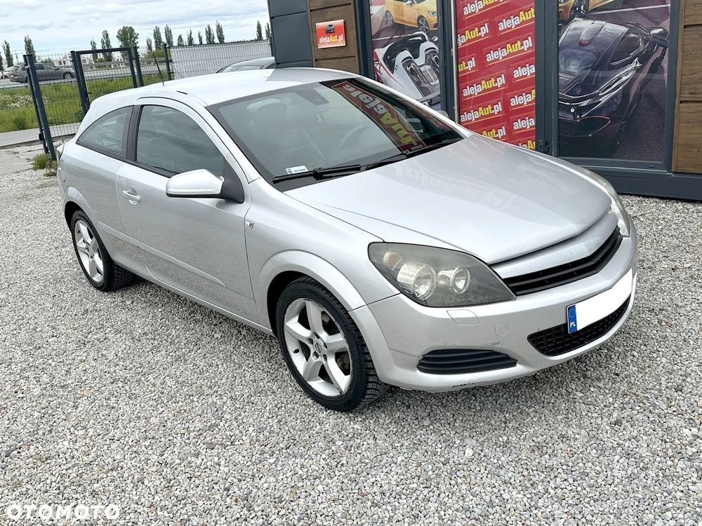 Opel Astra III GTC 1.7 CDTI Cosmo - 3