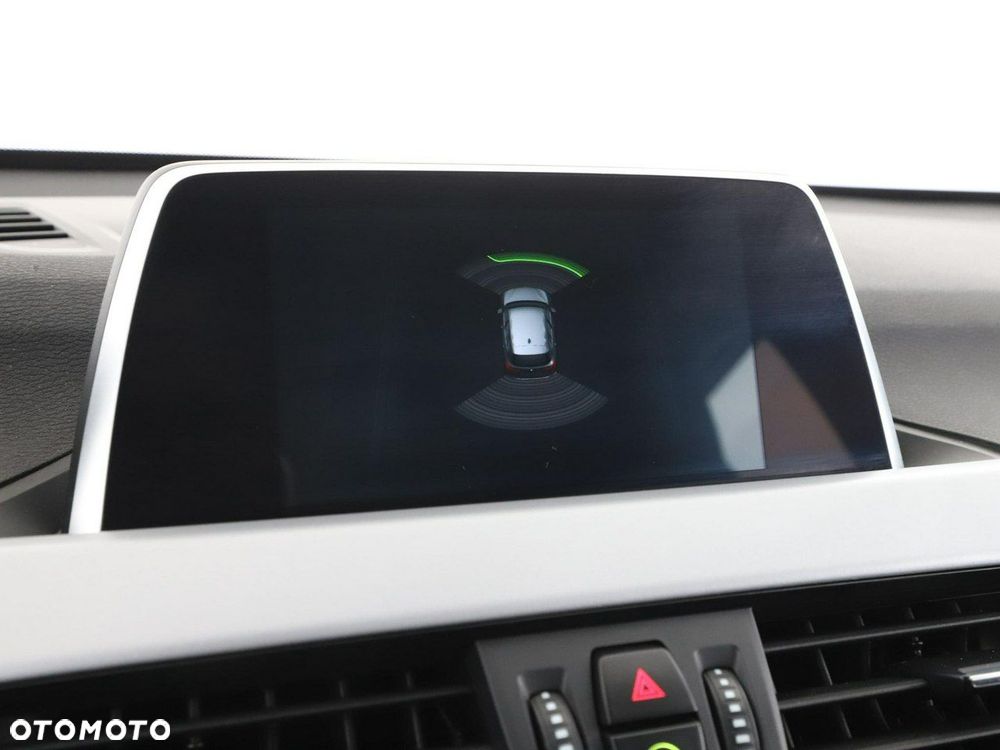 BMW X1 sDrive18d Advantage - 24