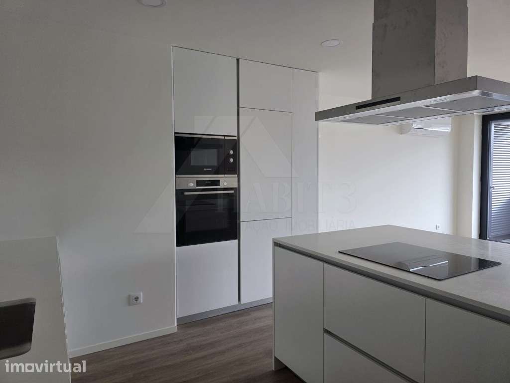 Apartamento T3 Duplex - Varandas com 38,50 m² - Grande imagem: 4/29