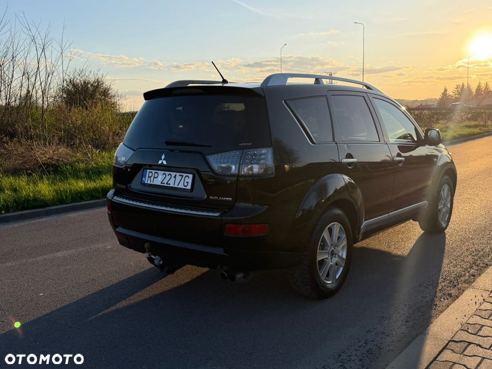 Mitsubishi Outlander 2.0 DI-D 4WD Intense - 8