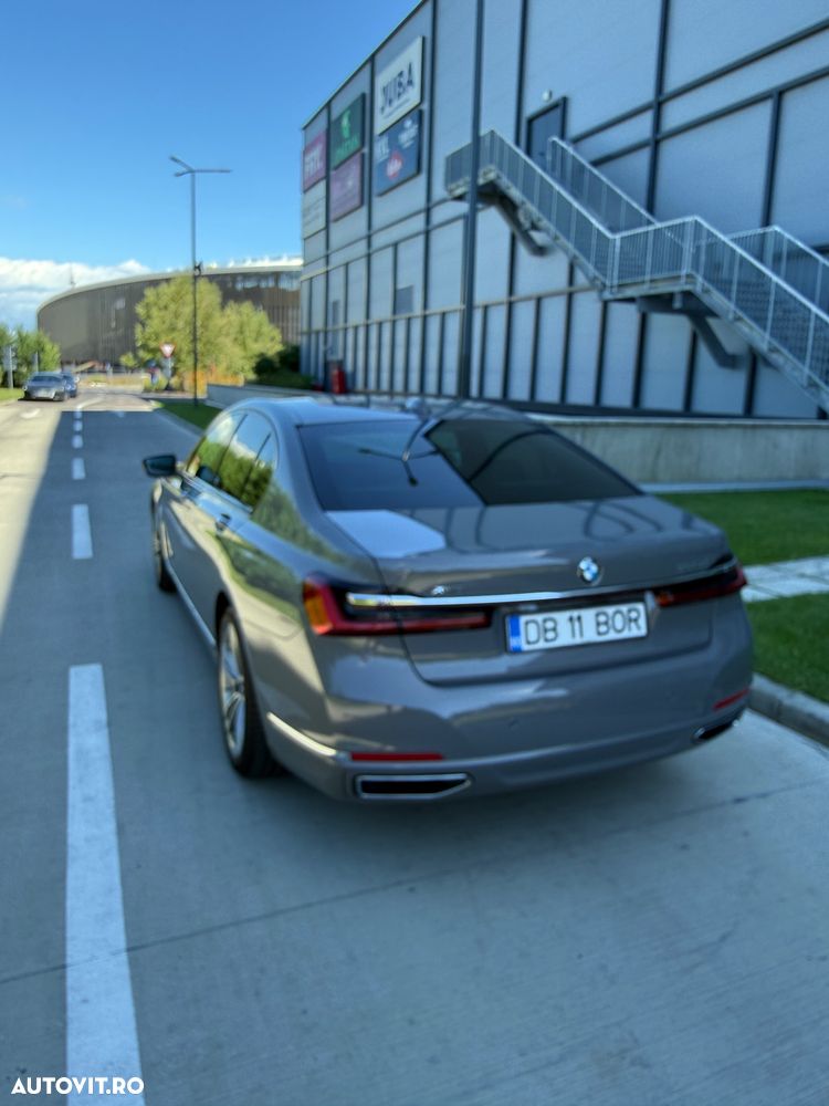 BMW Seria 7 730d xDrive - 14