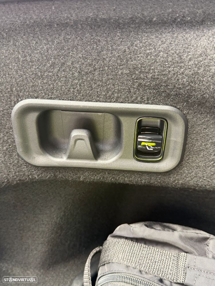 Mercedes-Benz E 300 Standard - 44