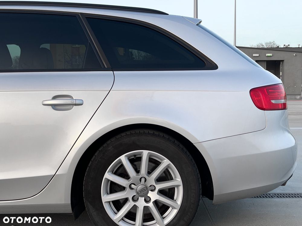 Audi A4 Avant 2.0 TDI DPF S line Sportpaket - 6