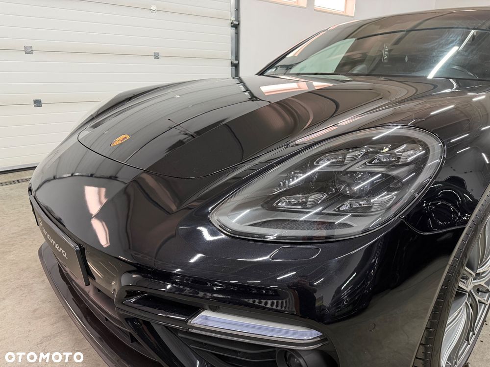 Porsche Panamera Turbo - 15