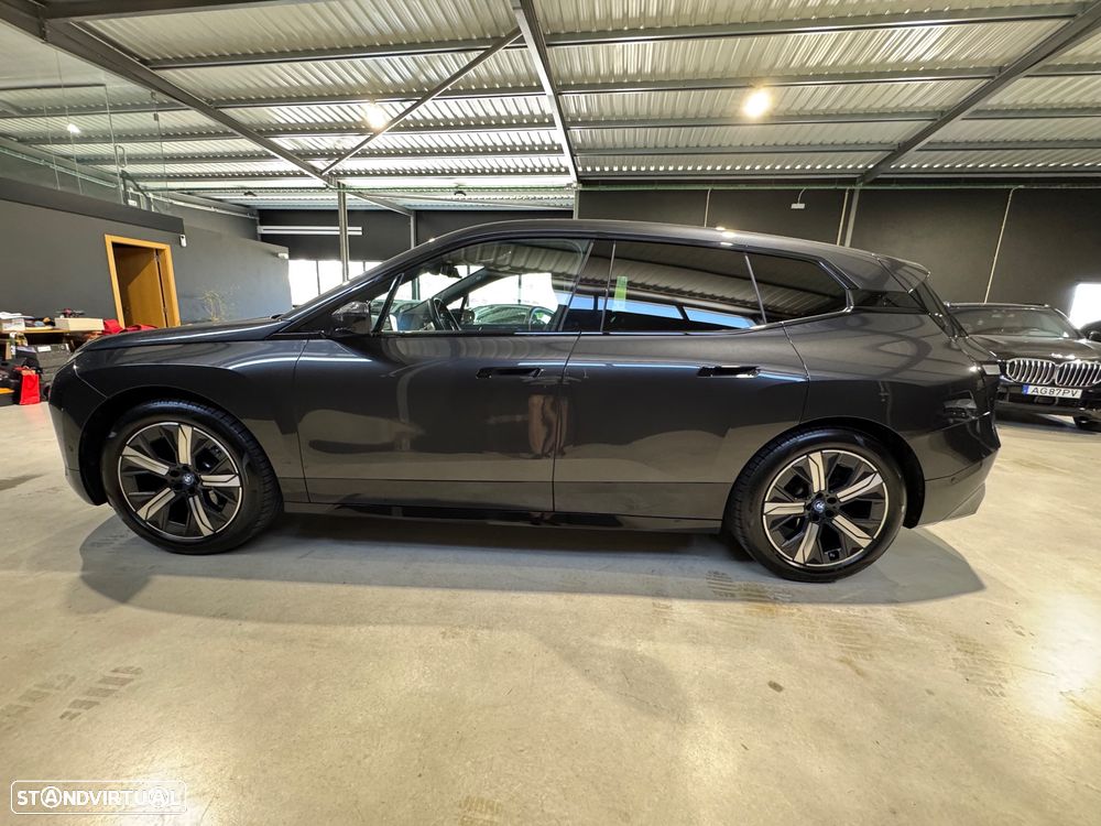 BMW iX xDrive 40 Pack Desportivo - 6