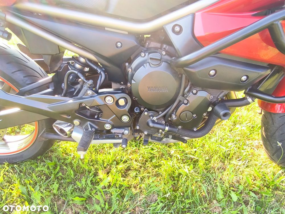 Yamaha XJ - 8