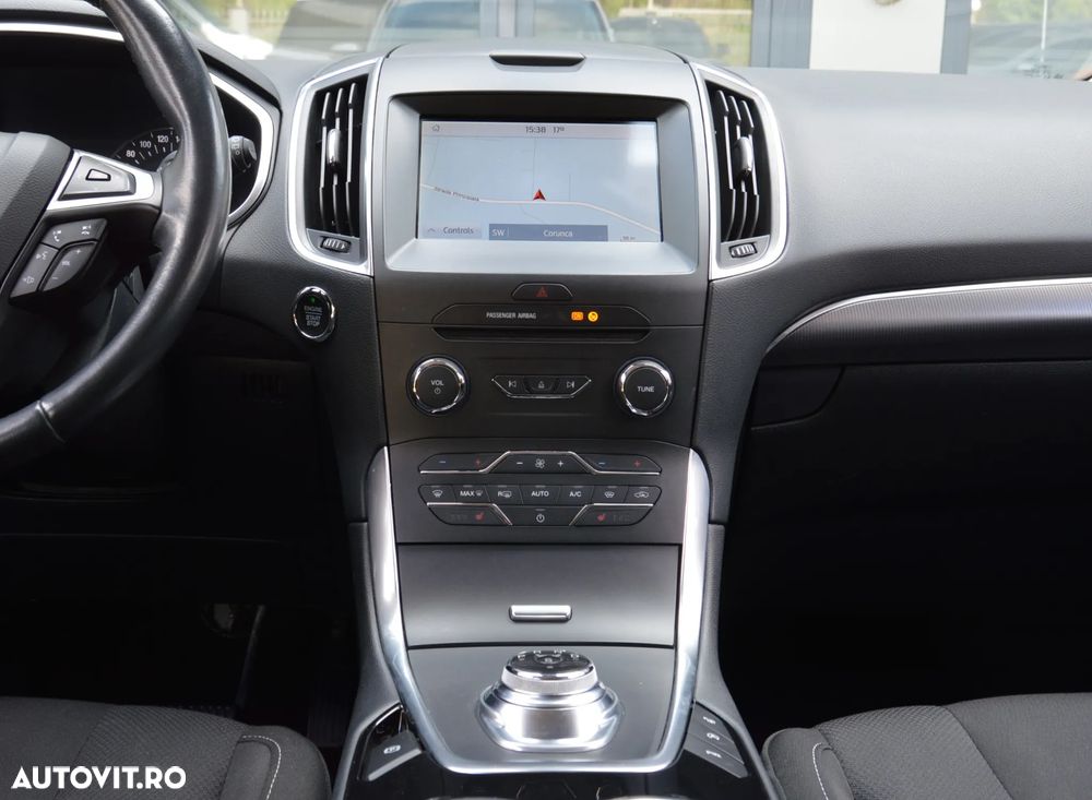 Ford S-Max 2.0 EcoBlue Allrad Aut. Titanium - 18