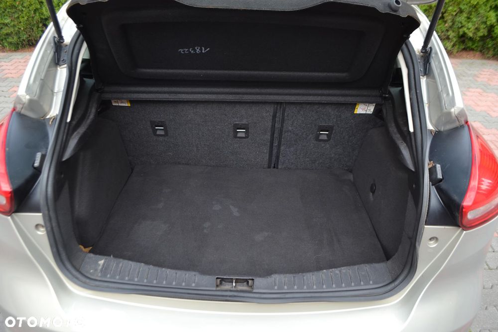 Ford Focus 1.6 Trend MPS6 - 13