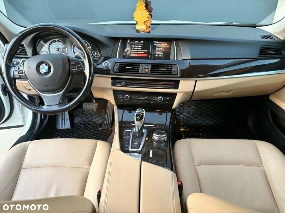 BMW Seria 5 535i xDrive Sport-Aut Luxury Line - 12