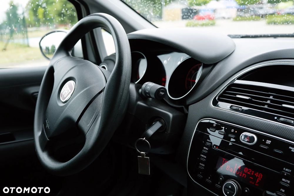 Fiat Punto 1.4 Easy S&S - 9