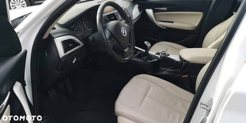 BMW Seria 1 116i Sport Line - 25