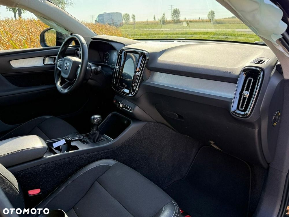 Volvo XC 40 D3 Momentum - 22