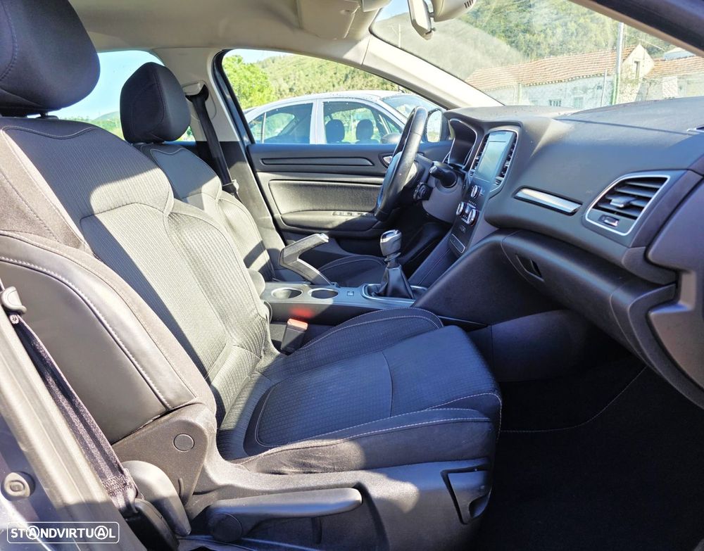 Renault Mégane Sport Tourer 1.5 Blue dCi Limited - 12