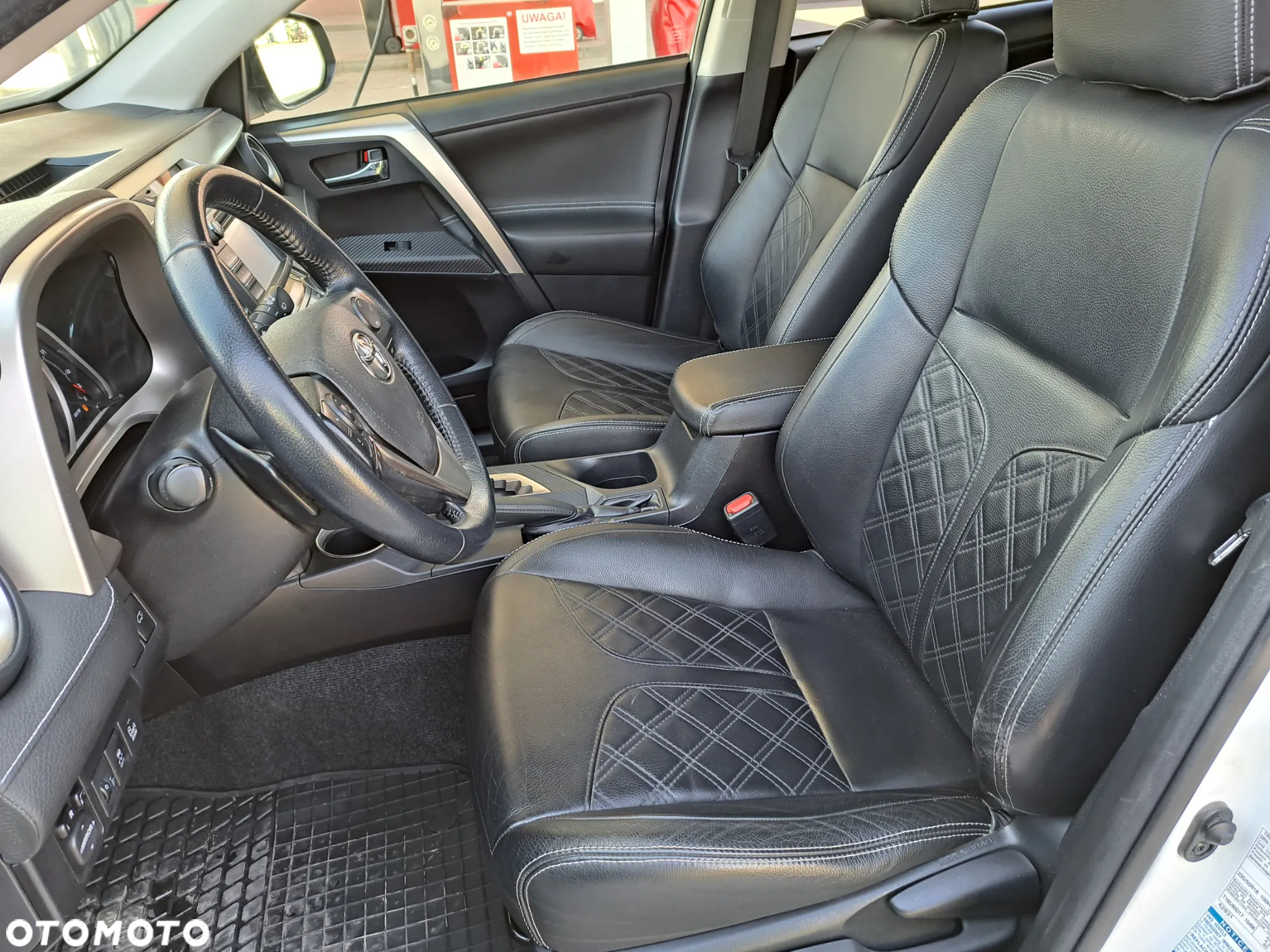 Toyota RAV4 - 18