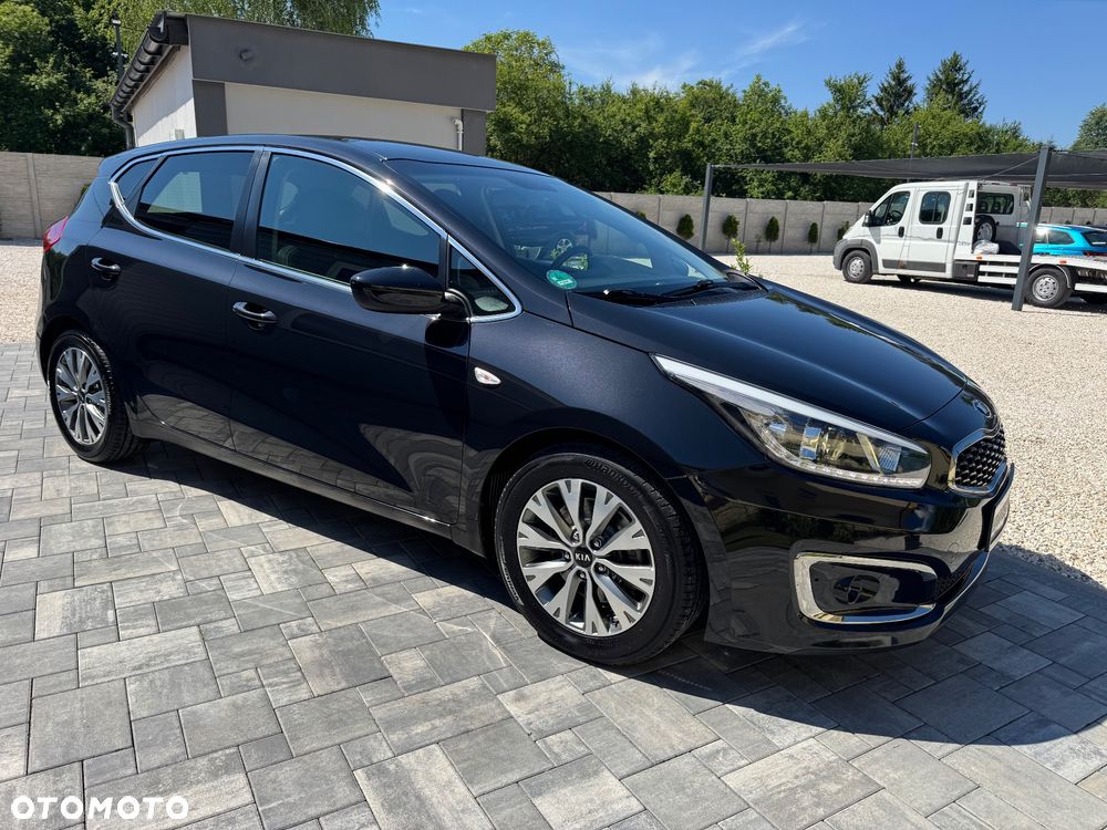 Kia Ceed 1.6 GDI Dream-Team Edition - 4