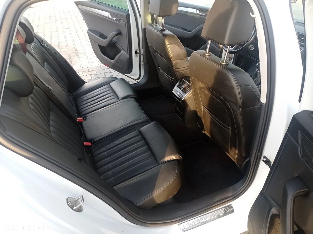 Skoda Superb 2.0 TDI Style - 22