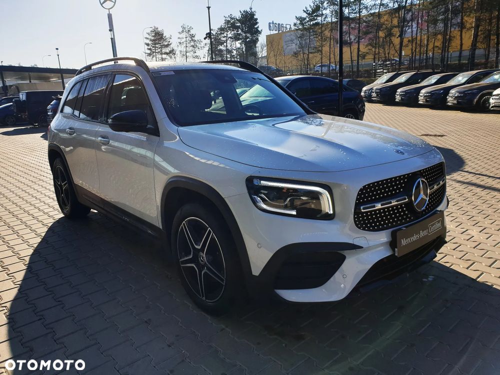 Mercedes-Benz GLB 200 d AMG Line 8G-DCT - 3
