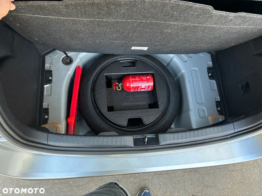 Toyota Yaris 1.5 Comfort - 23