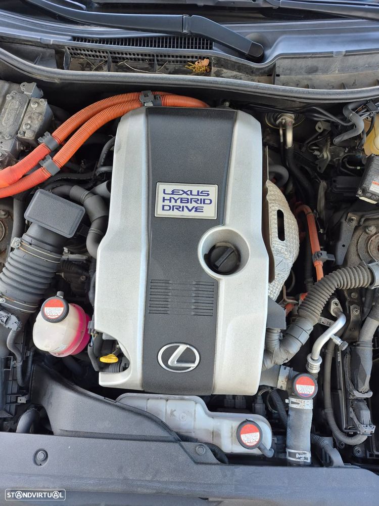 Lexus IS 300H Executive - 37