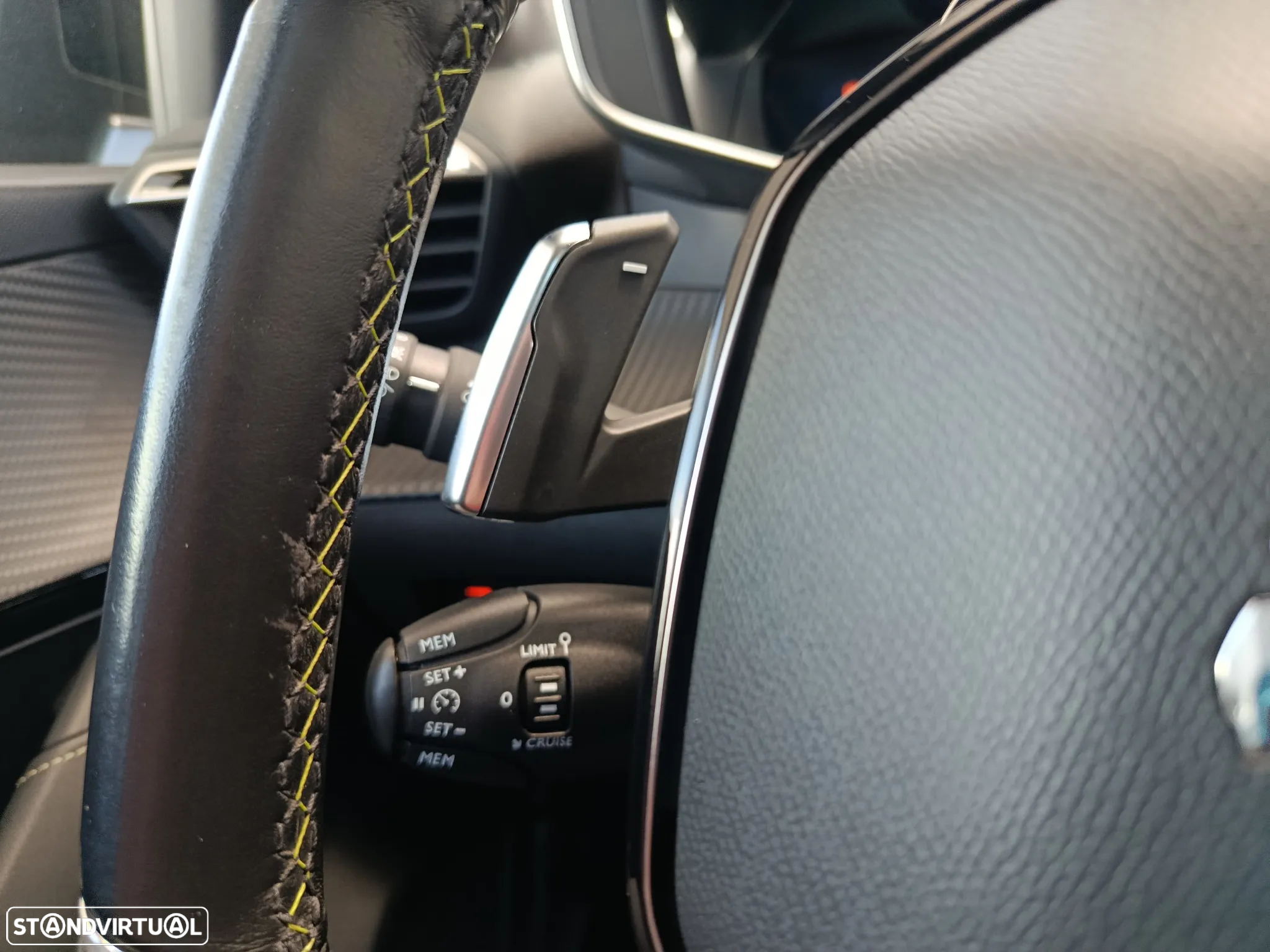 Peugeot 208 1.2 PureTech GT Line EAT8 - 9