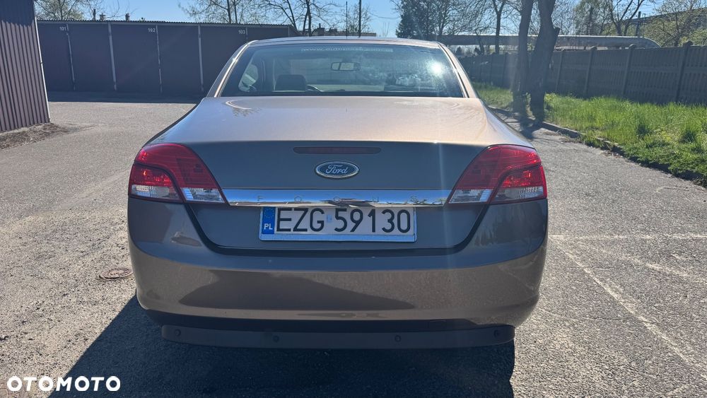 Ford Focus 2.0 16V Trend - 13
