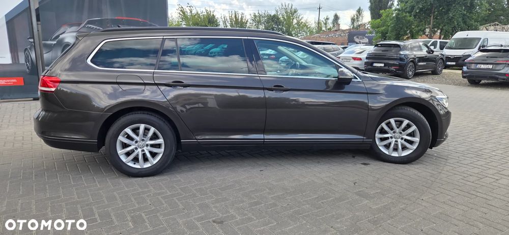 Volkswagen Passat Variant 2.0 TDI BMT Highline - 16