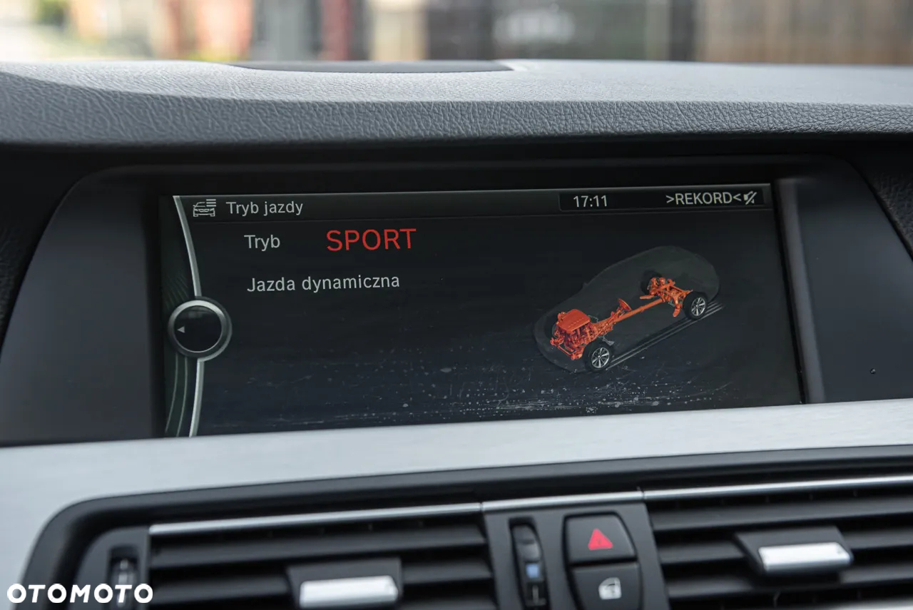 BMW Seria 5 535d Luxury Line - 28