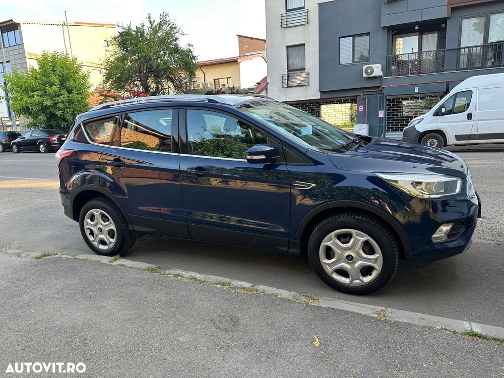 Ford Kuga - 1