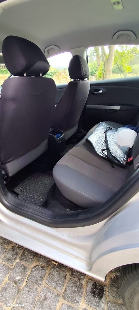 SEAT Leon 1.6 TDI DPF E-Ecomotive Style - 4