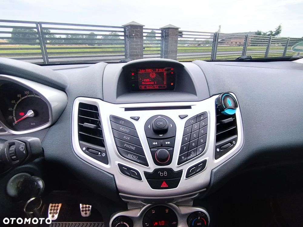 Ford Fiesta 1.25 Titanium - 19