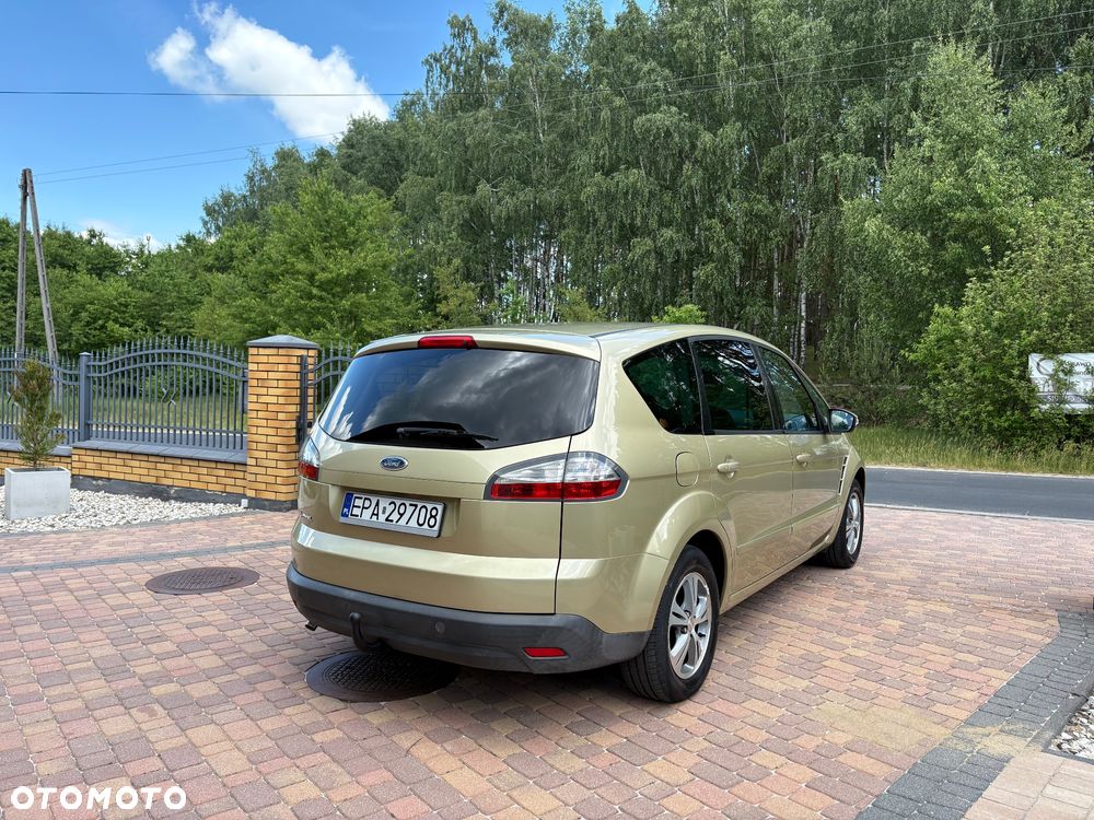Ford S-Max - 9
