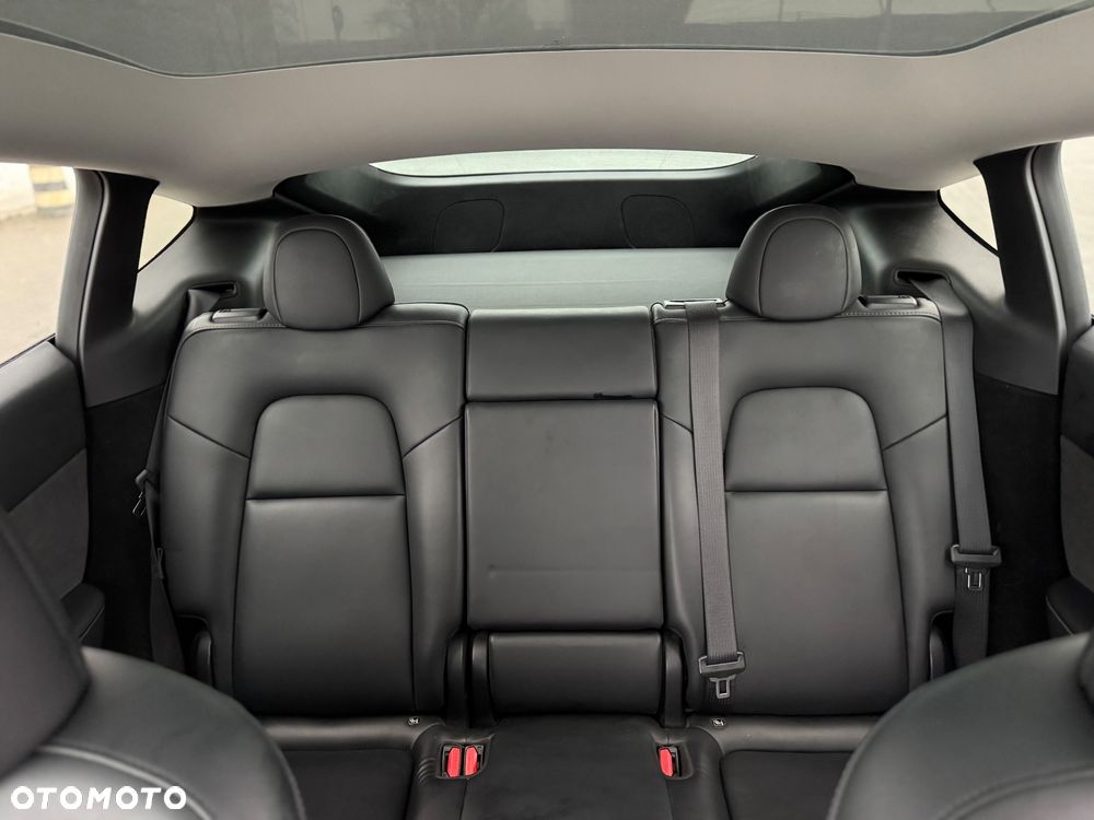 Tesla Y Long Range Dual Motor AWD - 28