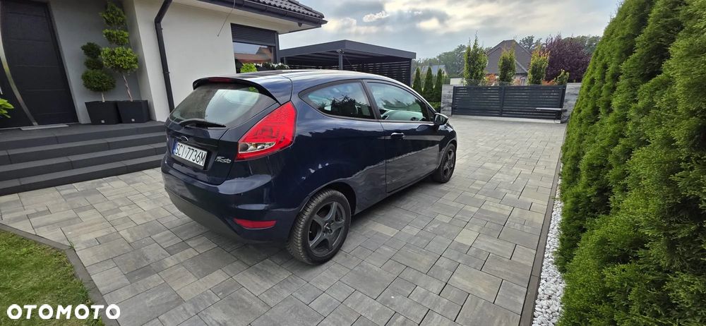 Ford Fiesta 1.25 Trend Edition - 6