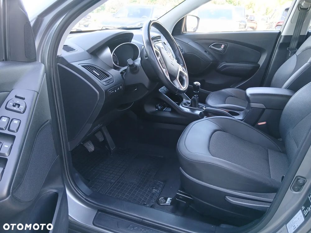 Hyundai ix35 1.6 GDI Premium 2WD - 24
