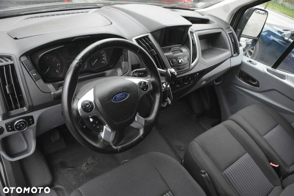 Ford Transit - 12