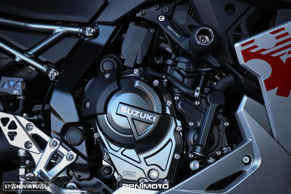 Suzuki GSX-R 8R - 15