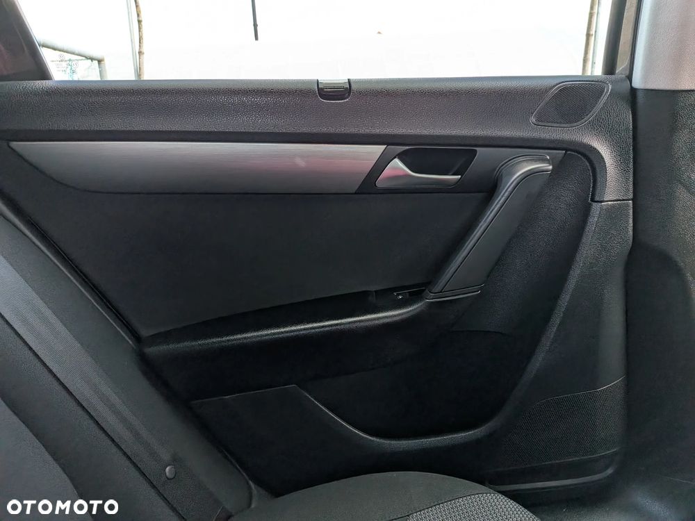 Volkswagen Passat 2.0 TDI 4Mot Comfortline - 11