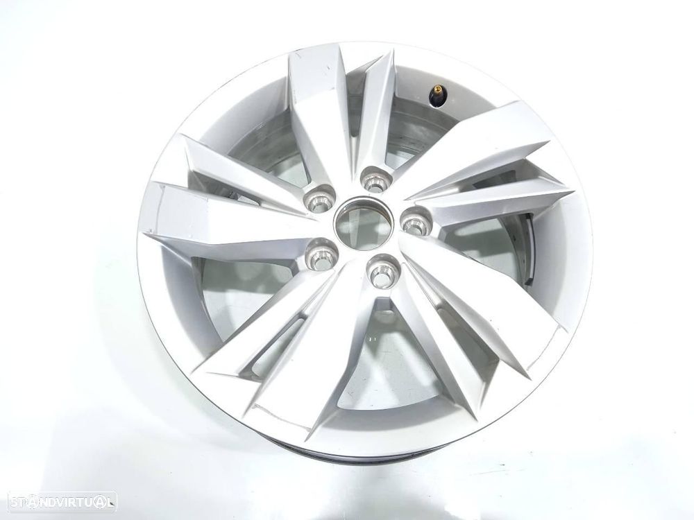 PNEU VOLKSWAGEN POLO VI AW108.2017 - 1
