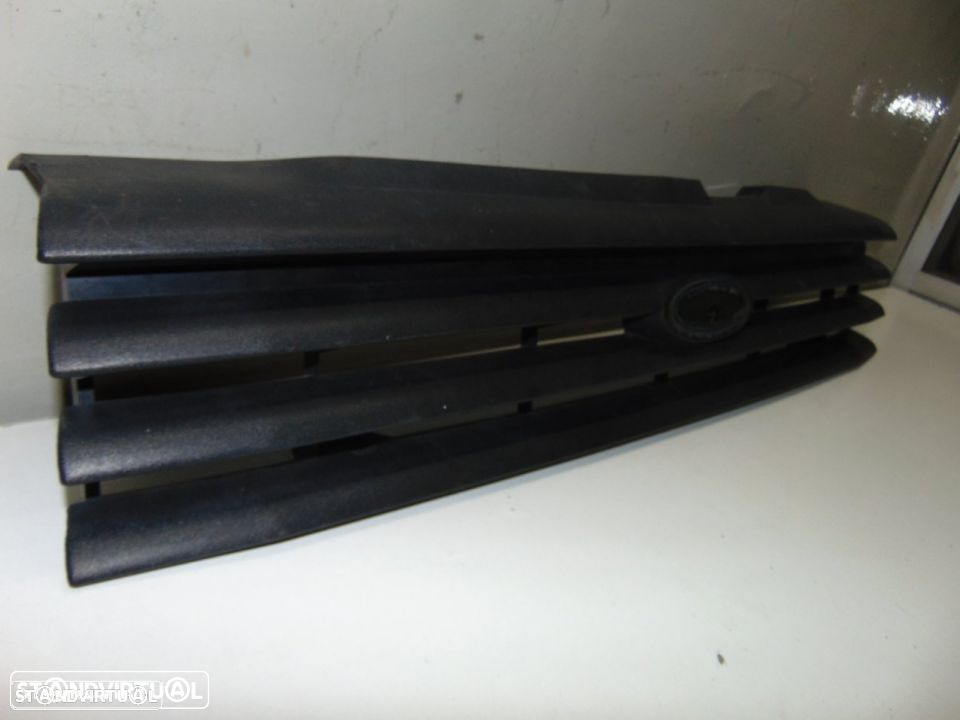 Ford Cortina MK 5 - grelha frontal - 3