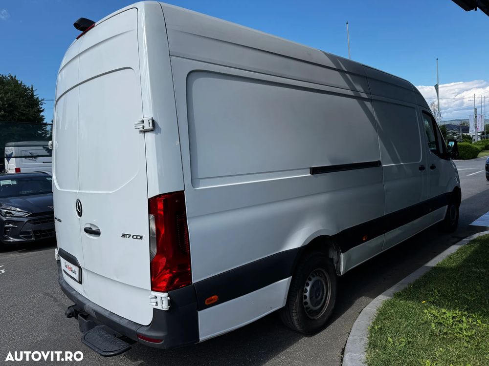 Mercedes-Benz Sprinter - 5
