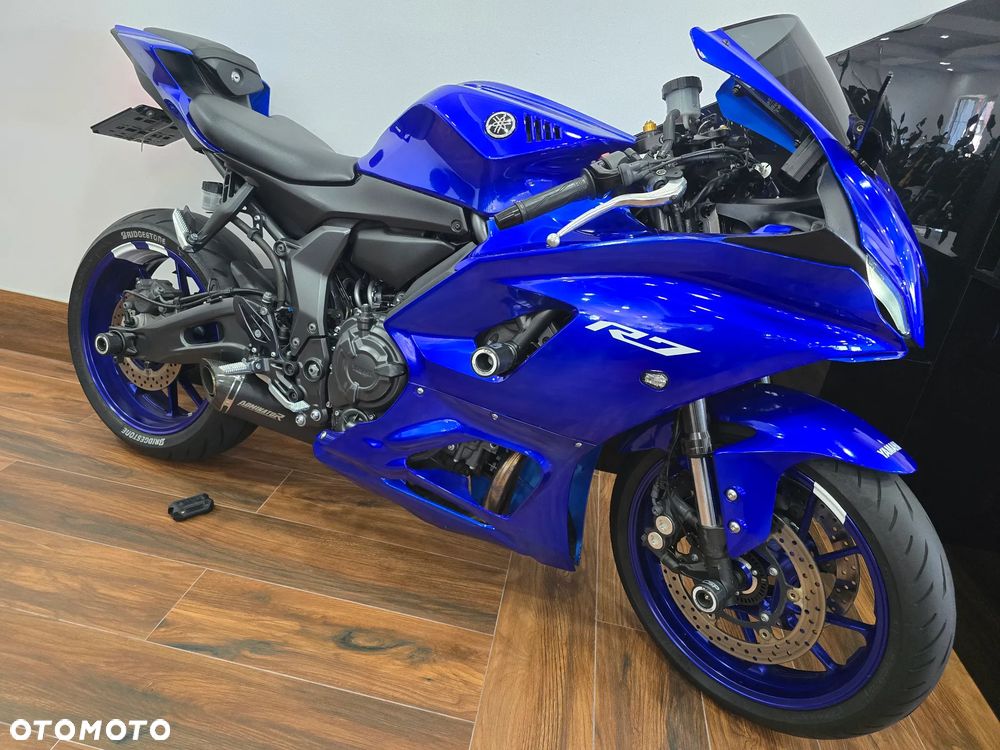 Yamaha R7 - 1