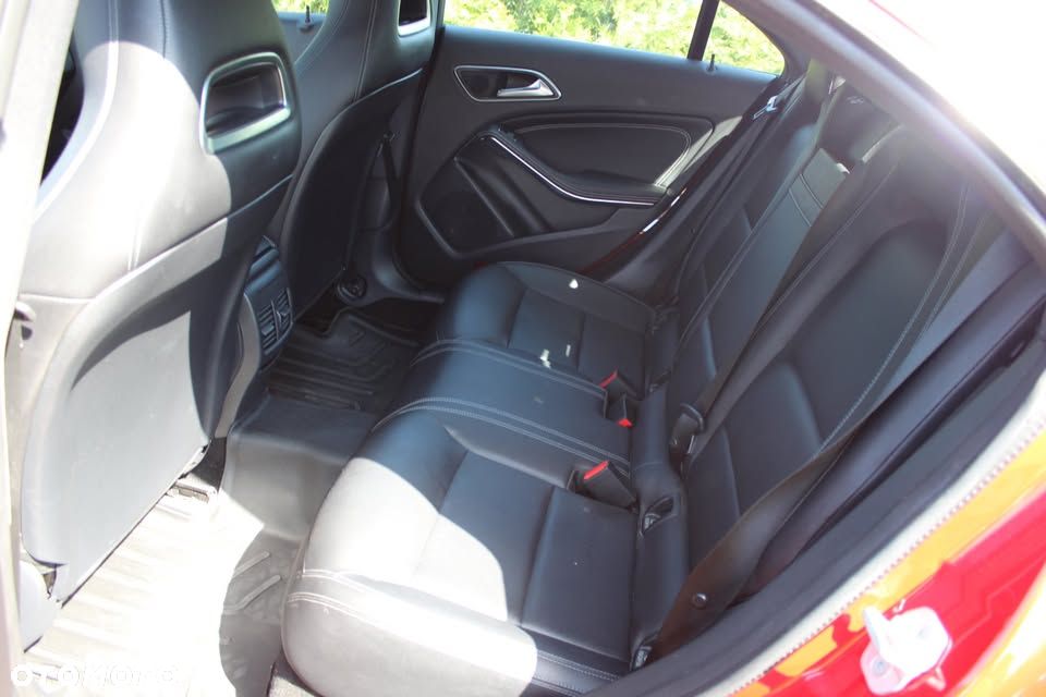 Mercedes-Benz CLA 250 4Matic 7G-DCT Peak Edition - 13