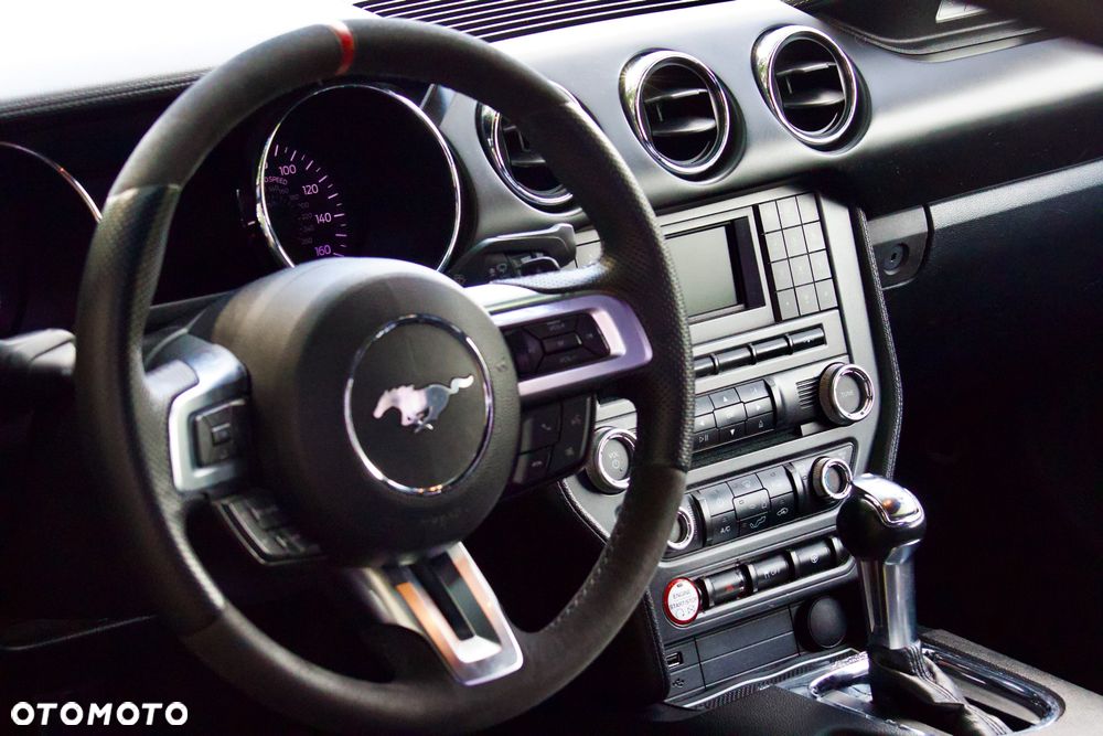 Ford Mustang - 11