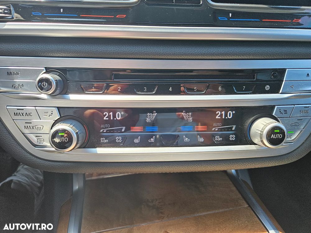 BMW Seria 7 740Li xDrive - 22