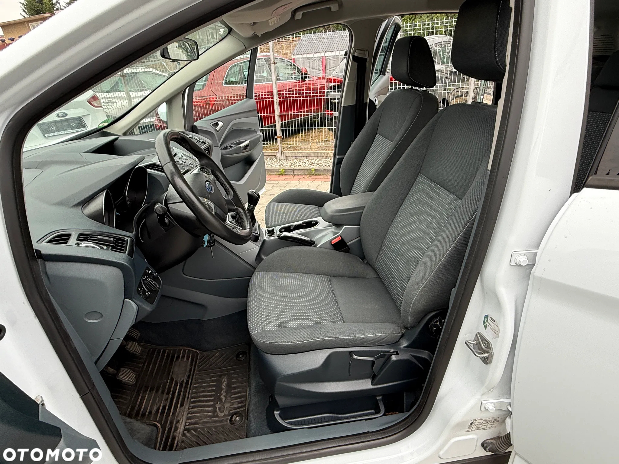 Ford C-MAX 1.6 Ti-VCT Champions Edition - 22