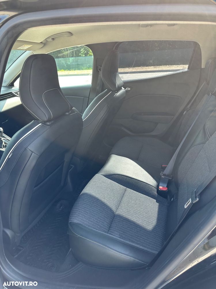 Renault Clio - 8