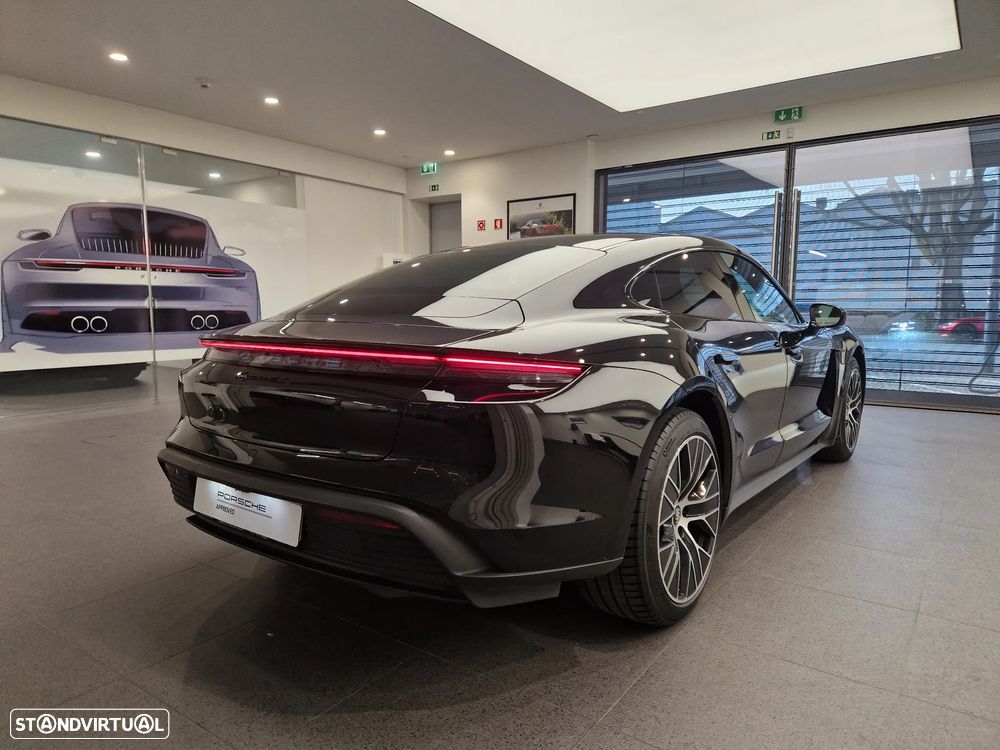 Porsche Taycan 4S - 7