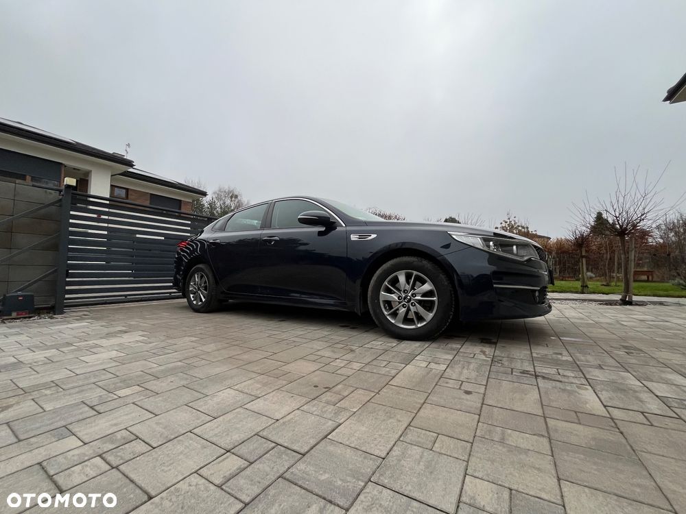 Kia Optima 2.0 M - 6