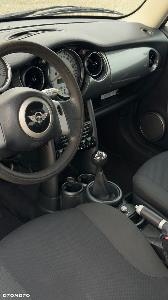 MINI Cooper Sidewalk - 19